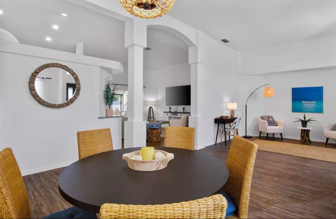 1190 SW 57th St - Photo 5 of 20