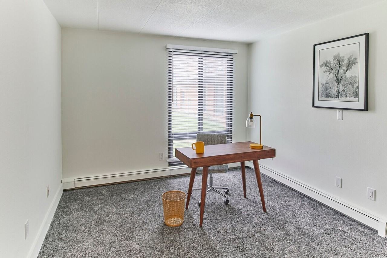 7300 W Dean Rd - Photo 5 of 31