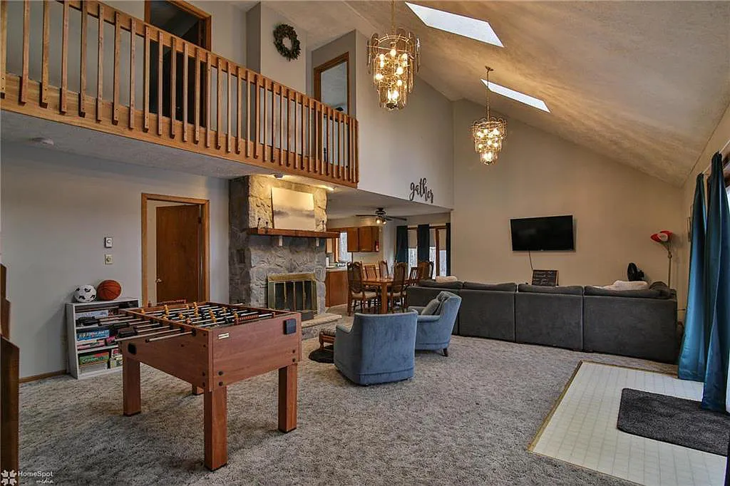 267 Brier Crest Rd - Photo 2 of 14