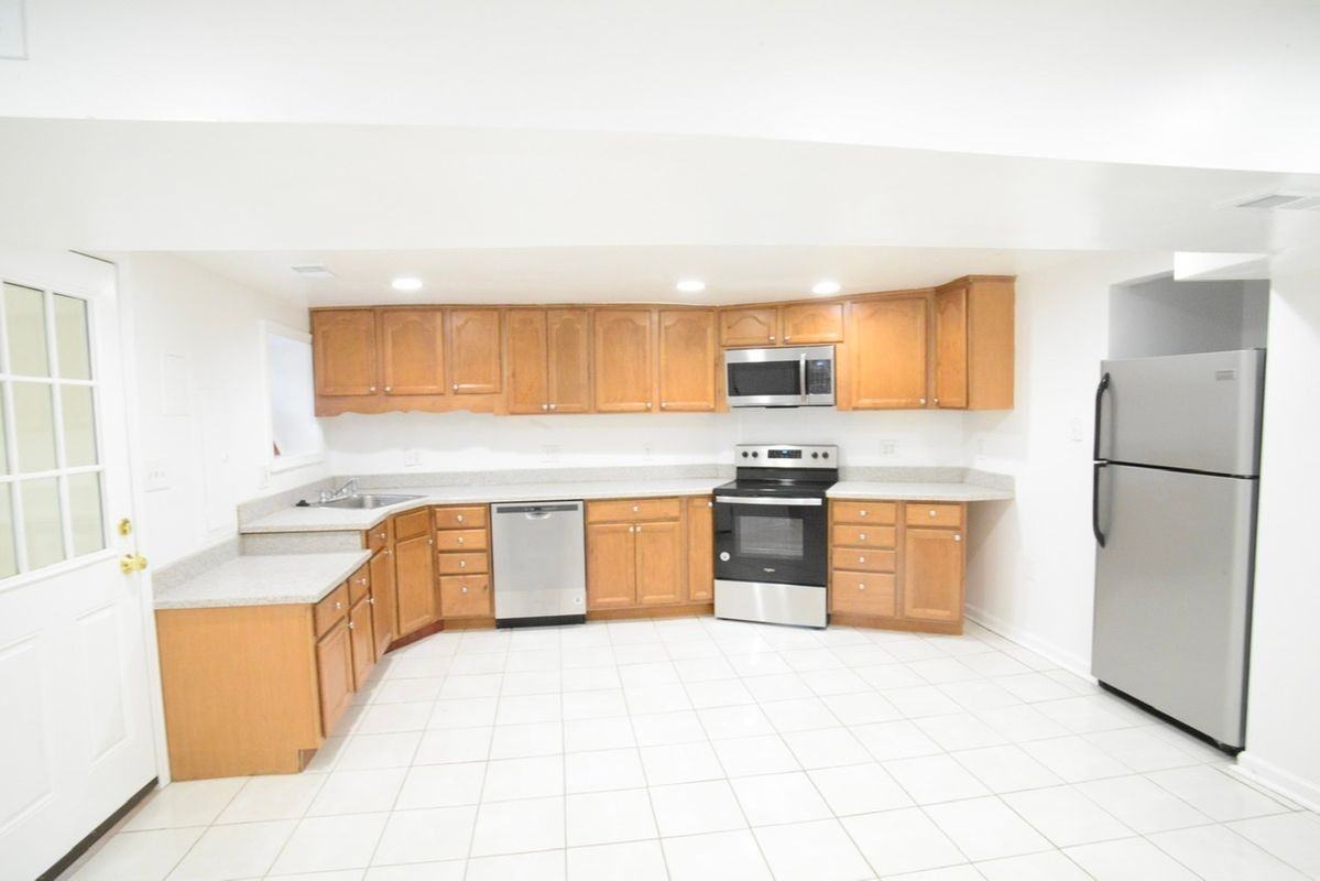 716 Rock Creek Church Rd Nw ##A - Photo 3 of 7