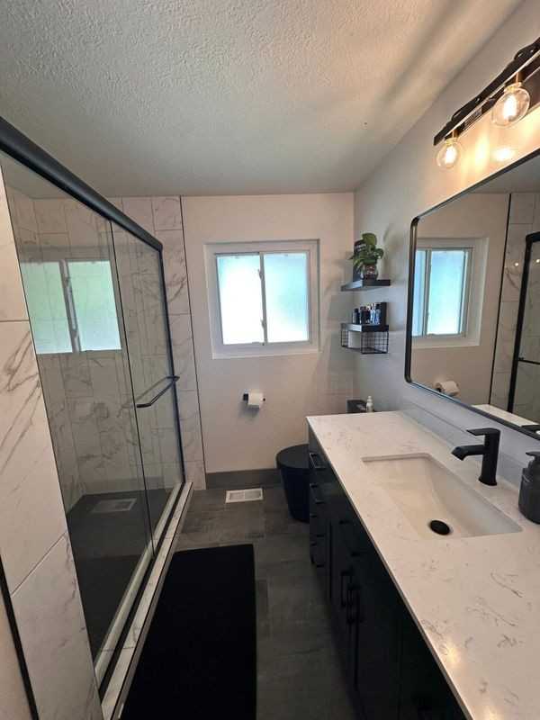 8801 W Fircrest Dr - Photo 3 of 9