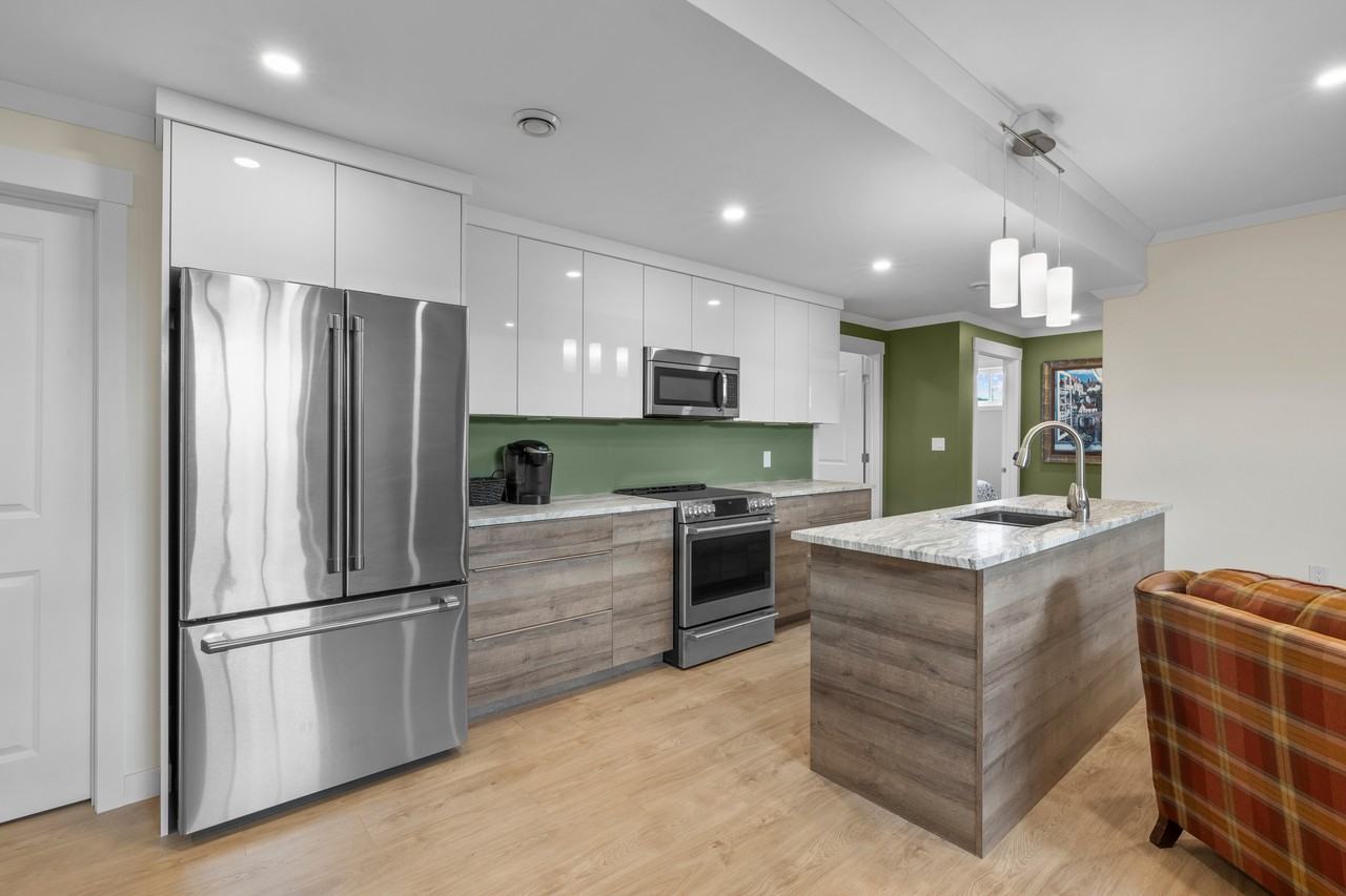 425 Kelvin Rd Lowr - Photo 2 of 10