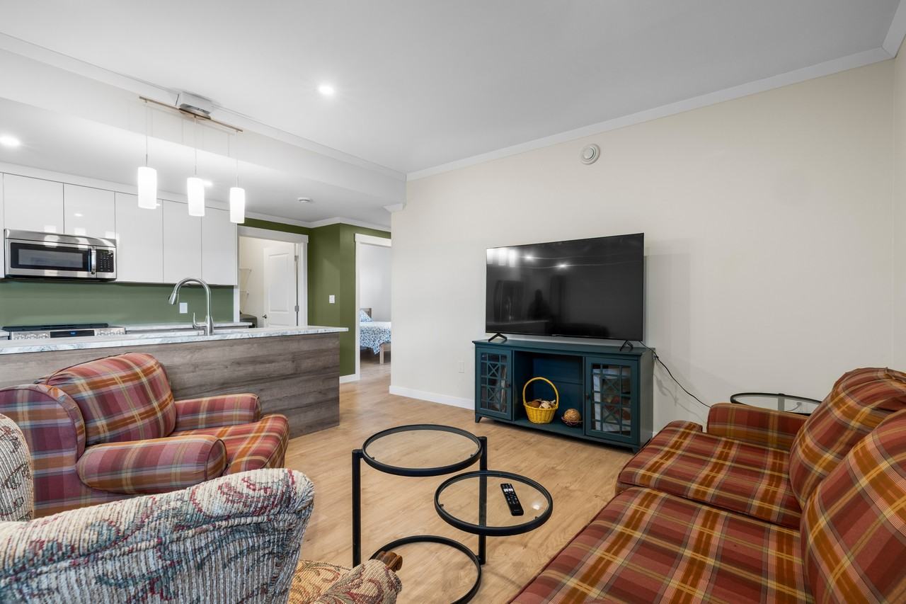 425 Kelvin Rd Lowr - Photo 4 of 10