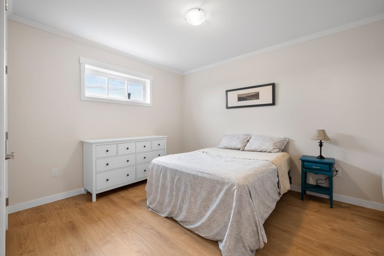 425 Kelvin Rd Lowr - Photo 6 of 10