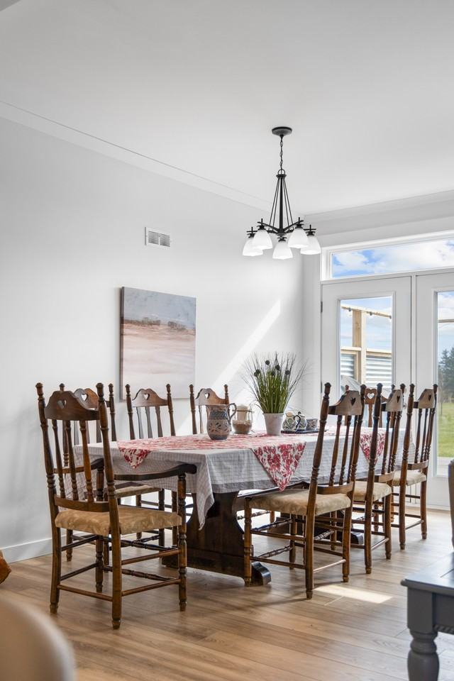 425 Kelvin Rd - Photo 2 of 12