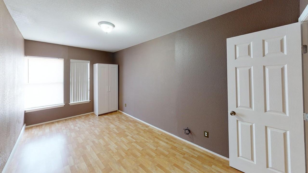 Stunning 7-Bedroom Home with Exceptional Features! - Photo 6 of 20