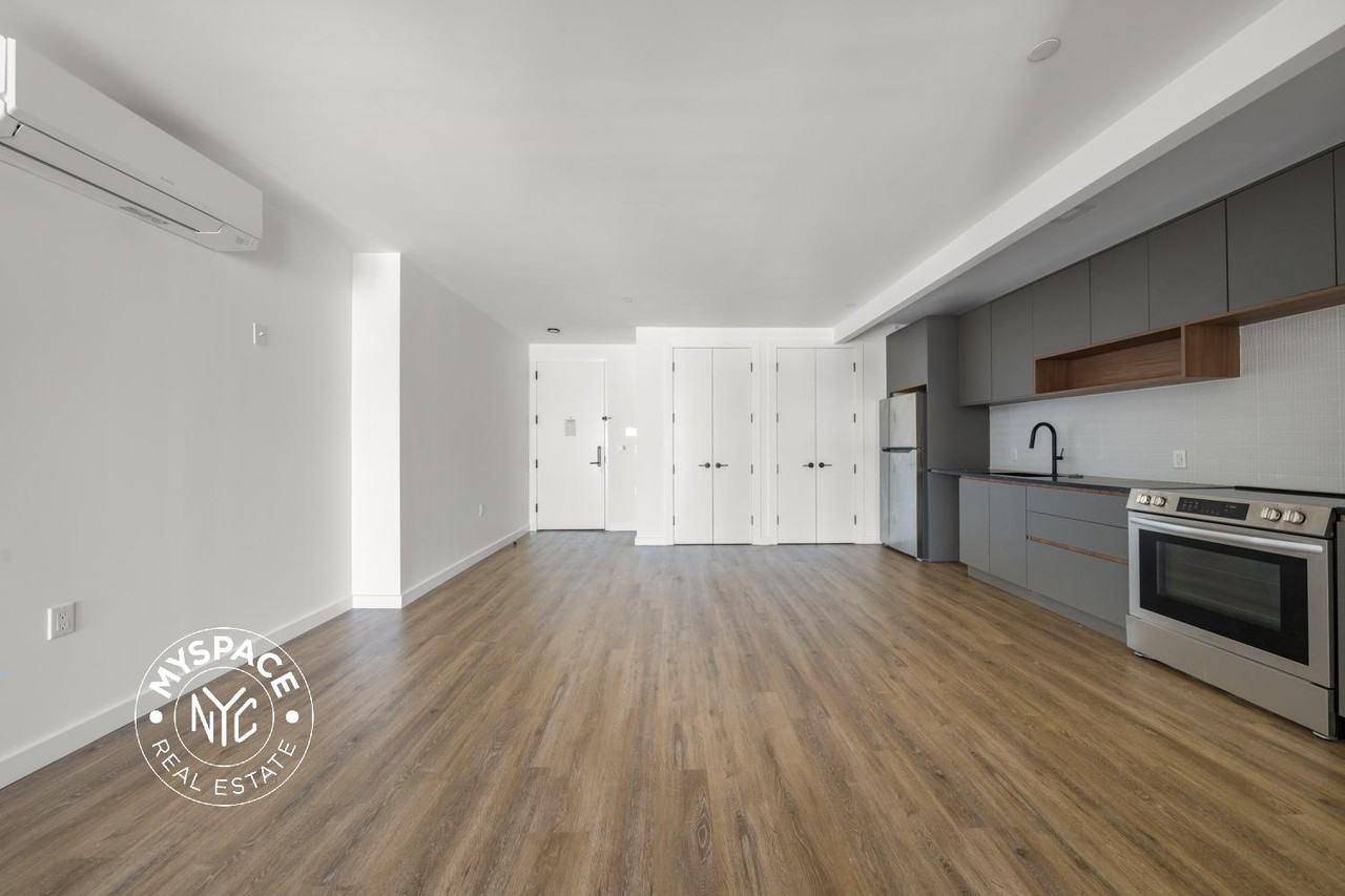 9508 147th Pl #408 - Photo 2 of 41