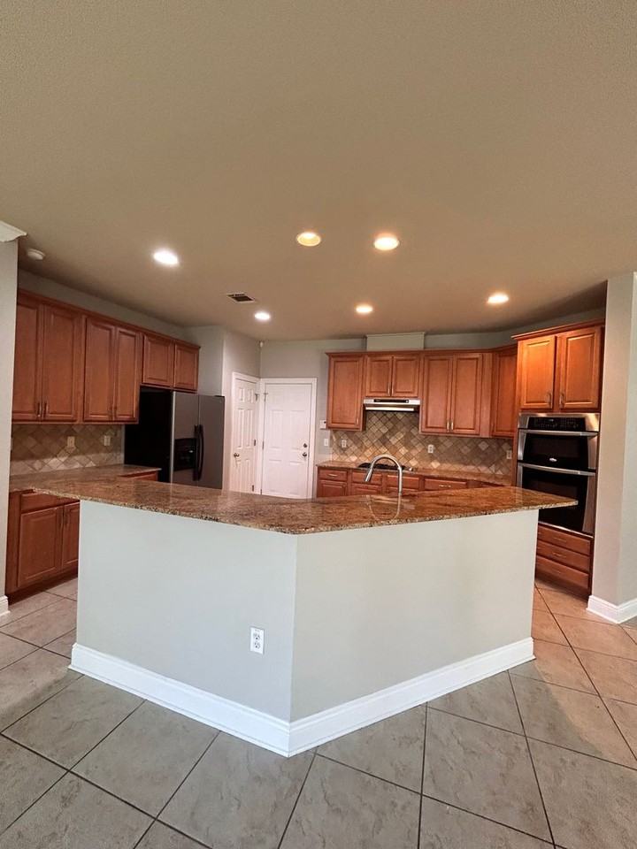 5206 Lone Pine Ln - Photo 7 of 25