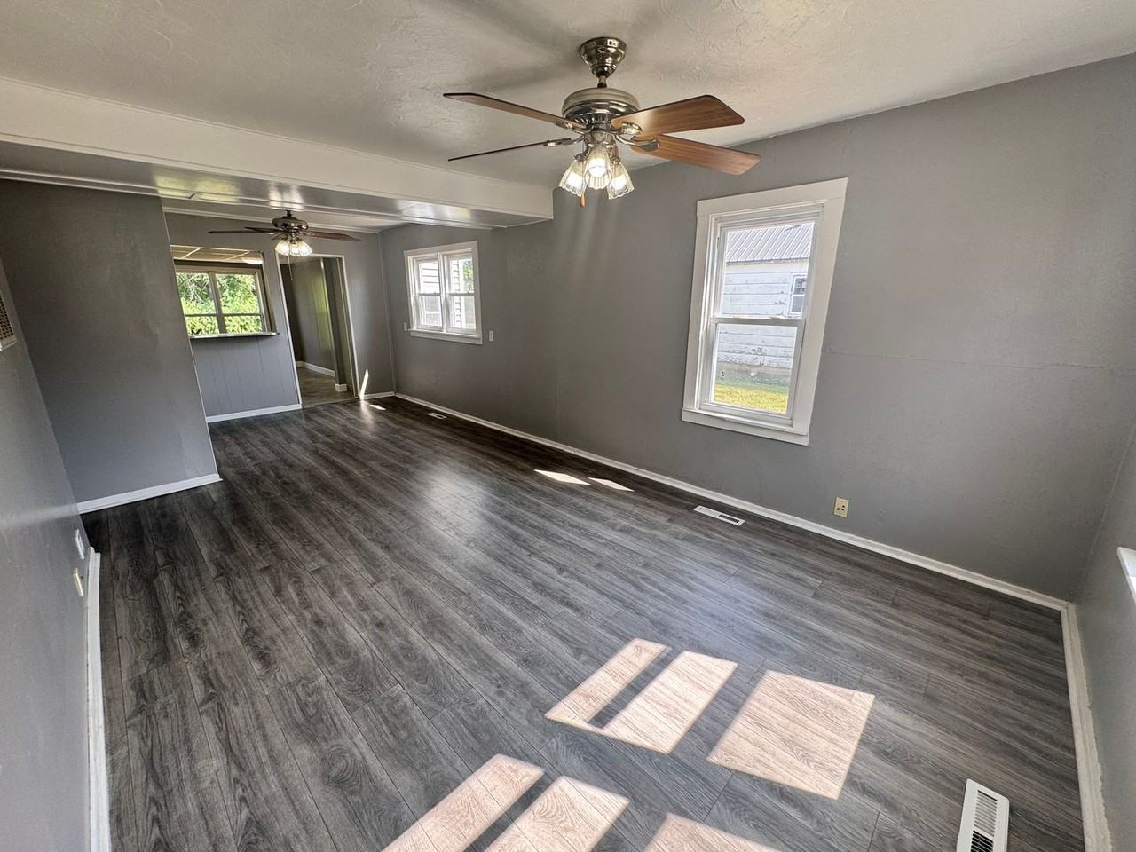 1717 12th St - Photo 4 of 15