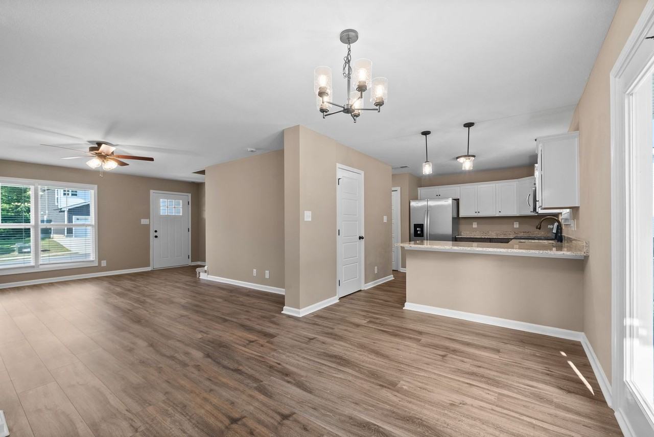 1197 Cottonwood Dr - Photo 2 of 26