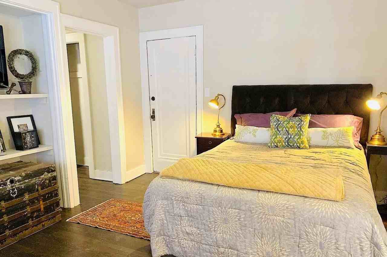 Smart Lofts on Gladstone - Photo 3 of 22