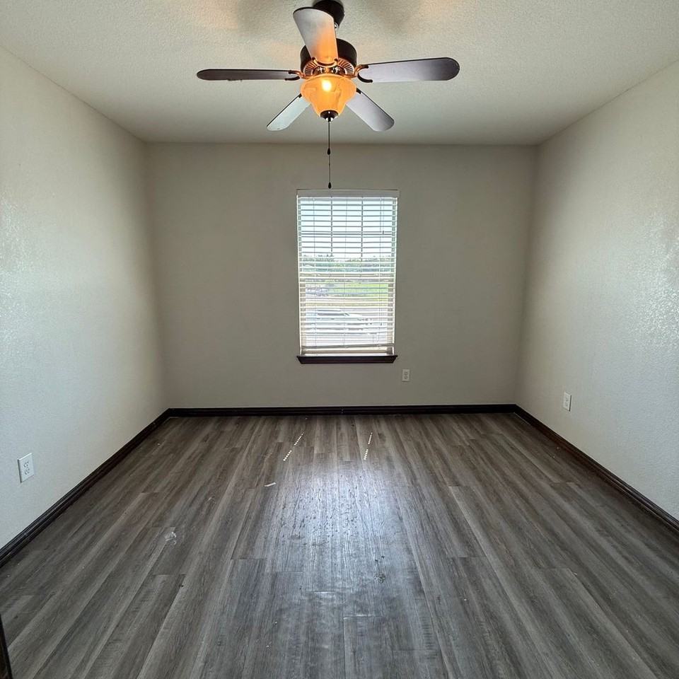 139 New Dallas Hwy - Photo 3 of 7