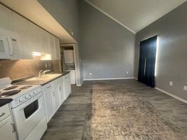 featured image of 560 Abby Ln #8