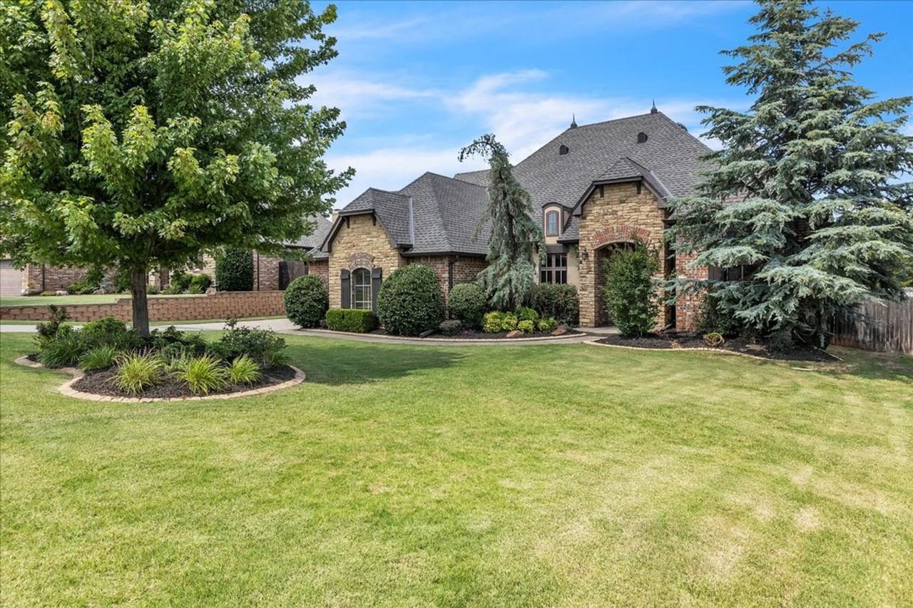 5000 Tower Bridge Ct - Photo 5 of 50