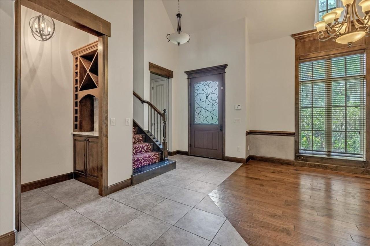 5000 Tower Bridge Ct - Photo 6 of 50