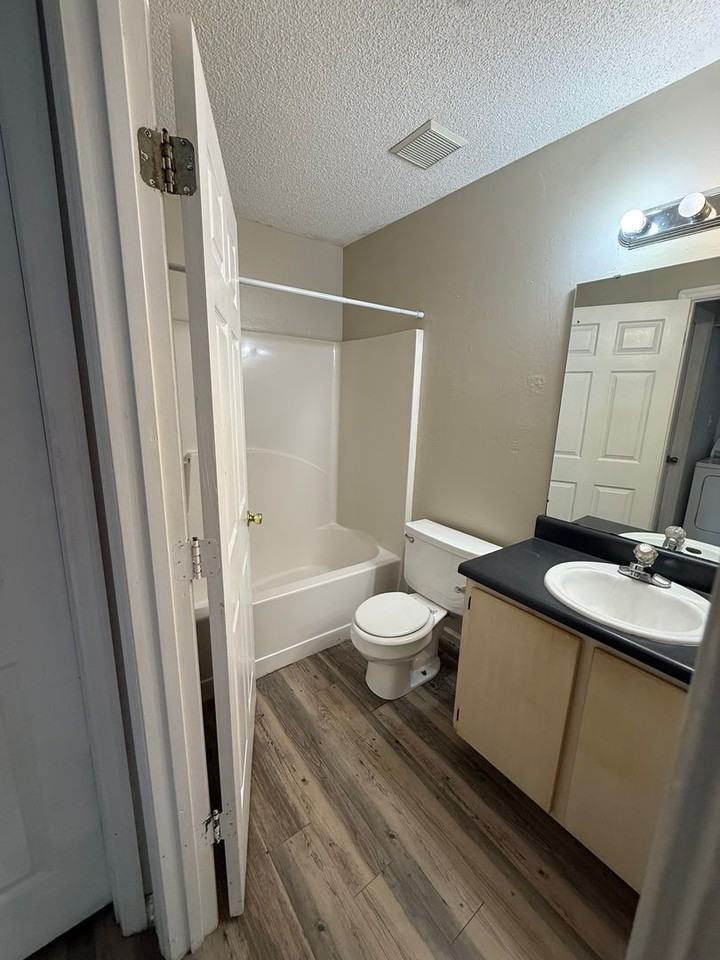2462 Nugget Ln - Photo 5 of 9