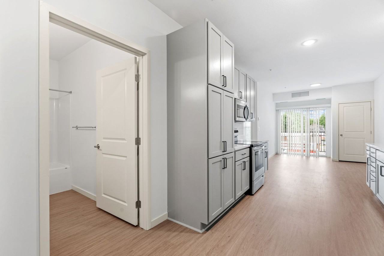 The Lucy Apartments | St. Paul - Photo 3 of 19