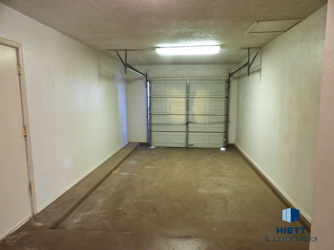 10737 Aquamarine Street - Photo 3 of 36