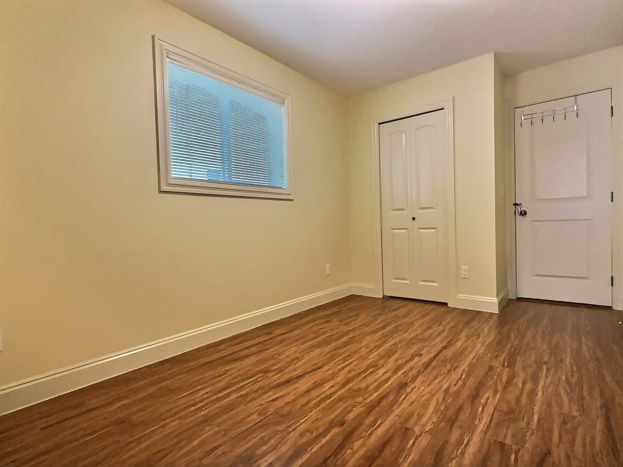 2269 E 51st Ave - Photo 2 of 3