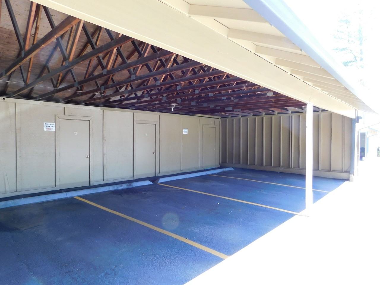 Oaktree Apartments - Photo 4 of 19