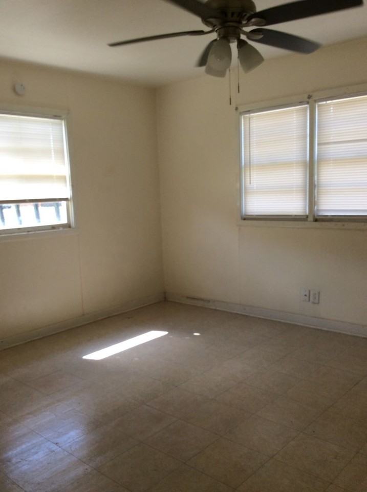 208 Se 6th St - Photo 5 of 19