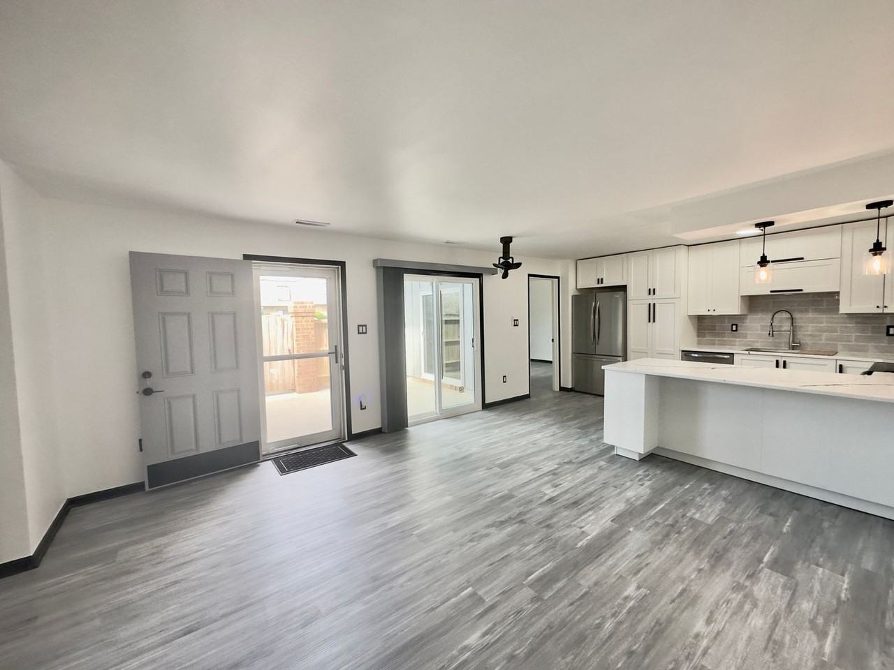 403 Angler Way - Photo 3 of 15