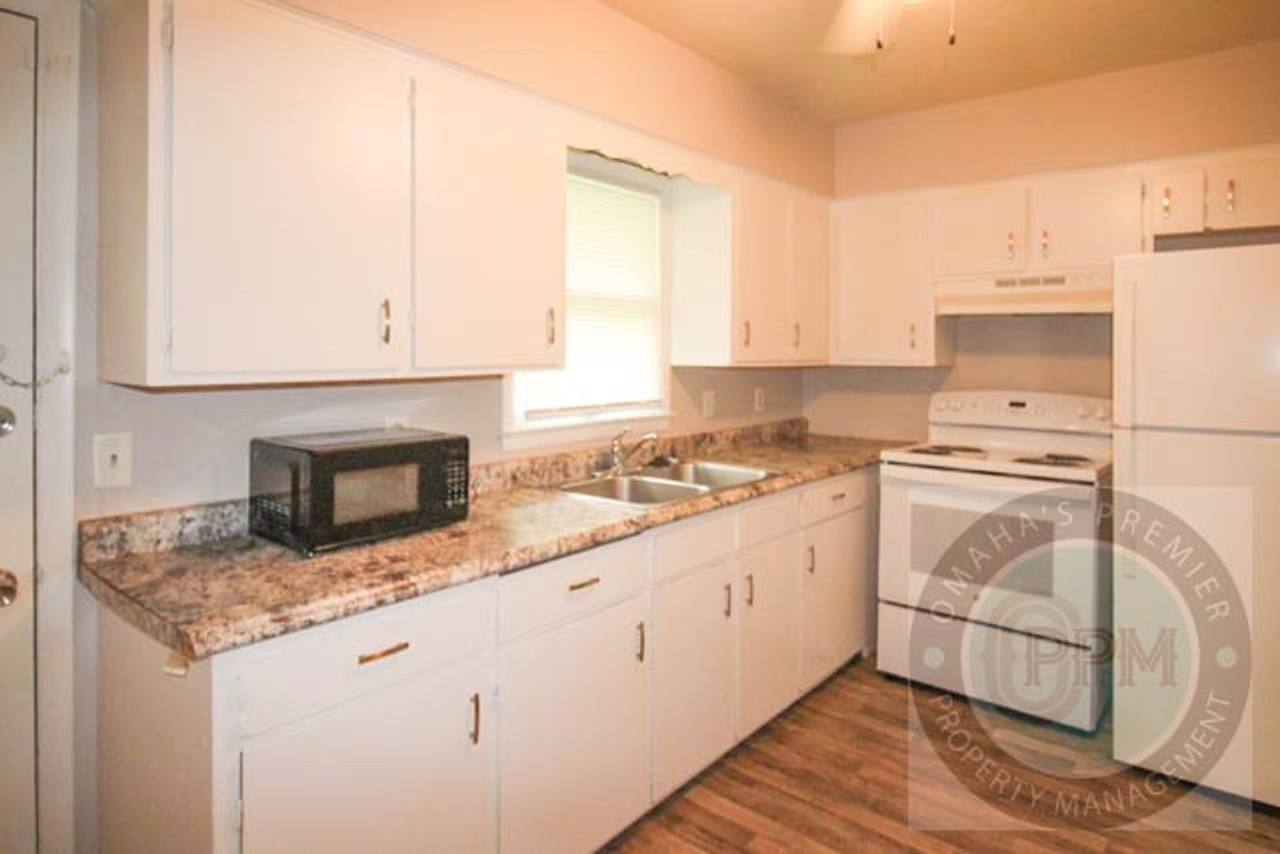 3537 N 37th St - Photo 2 of 12