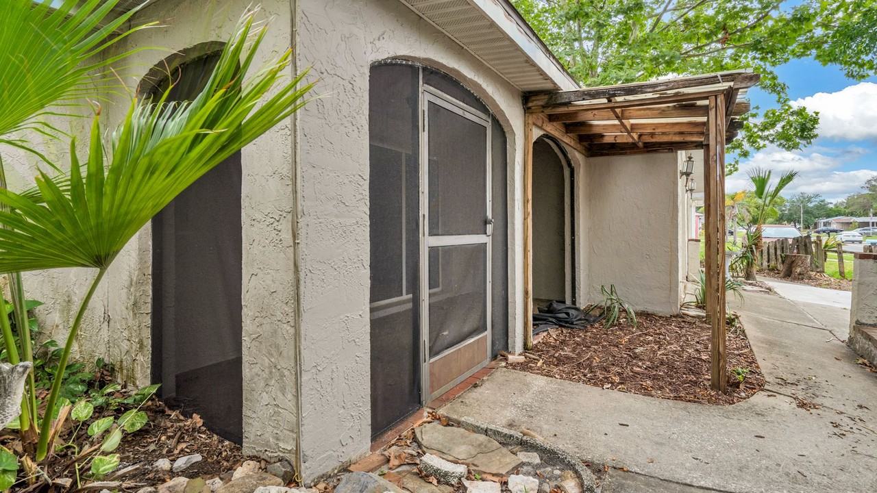 7634 Fox Hollow Dr - Photo 2 of 42