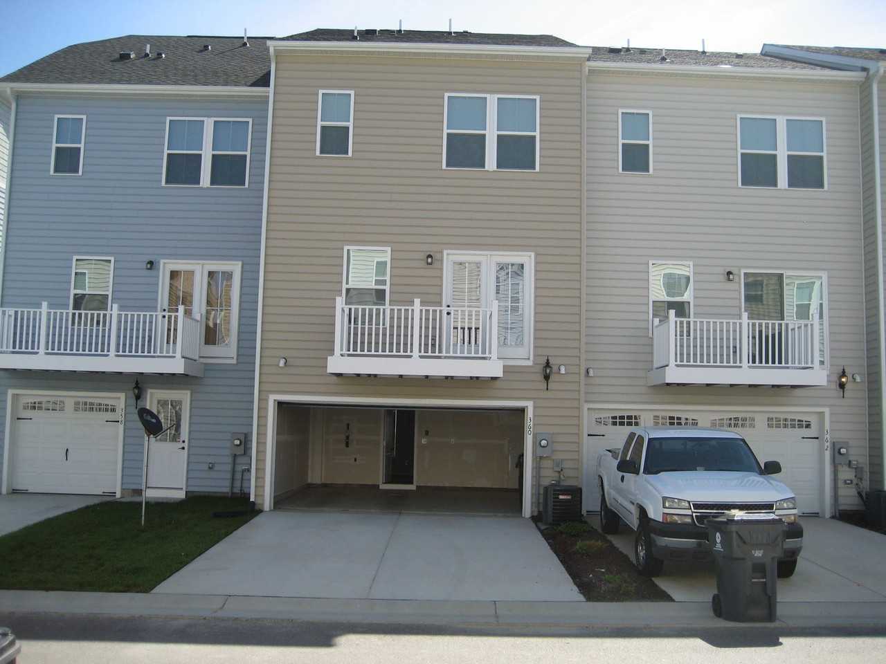360 Spring Hill Pl - Photo 7 of 29