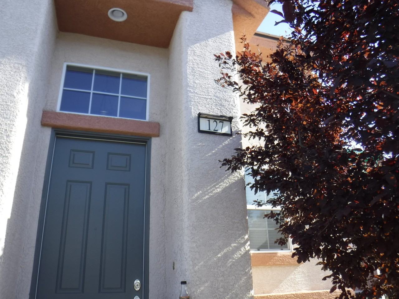 127 Manor House Ave - Photo 2 of 11