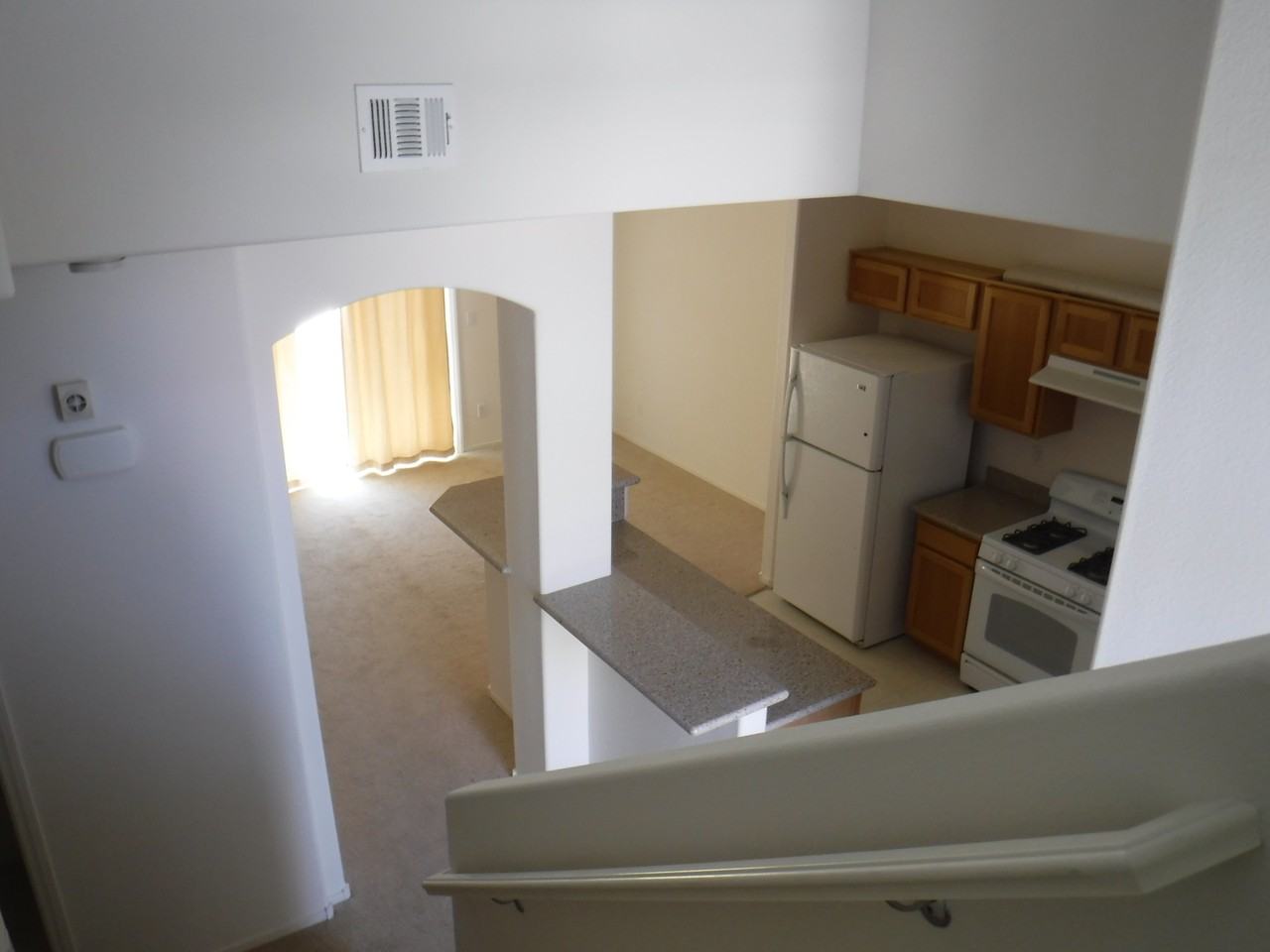 127 Manor House Ave - Photo 6 of 11