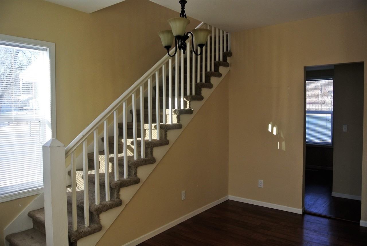 617 11th Street Northwest - Photo 3 of 9