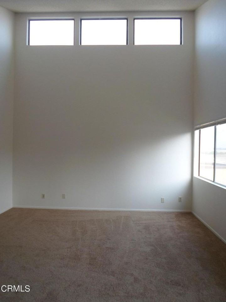 5122 Longfellow Way - Photo 6 of 10
