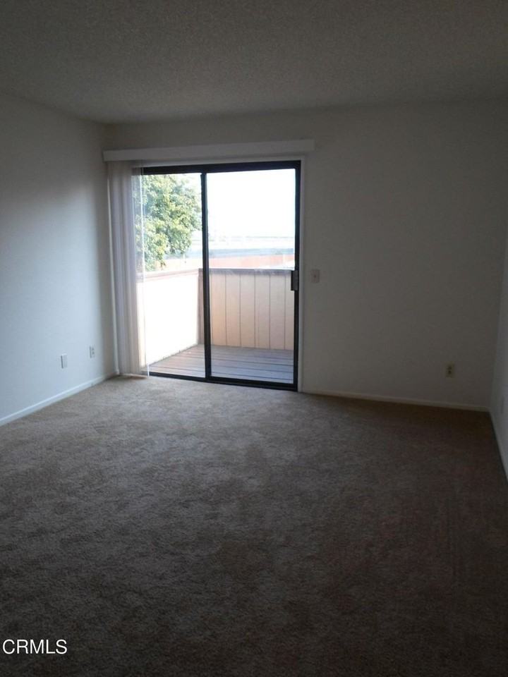 5122 Longfellow Way - Photo 7 of 10