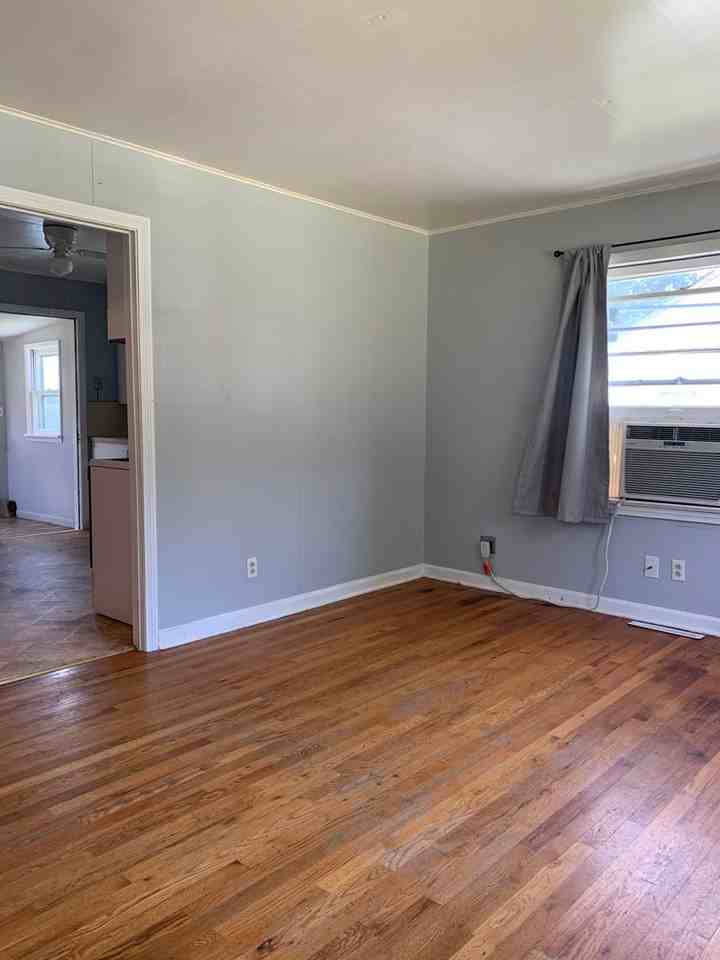 1506 W Hovey St - Photo 2 of 14