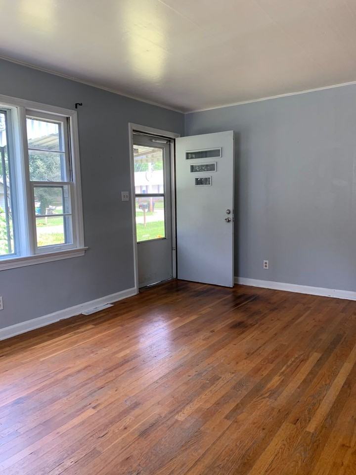 1506 W Hovey St - Photo 3 of 14