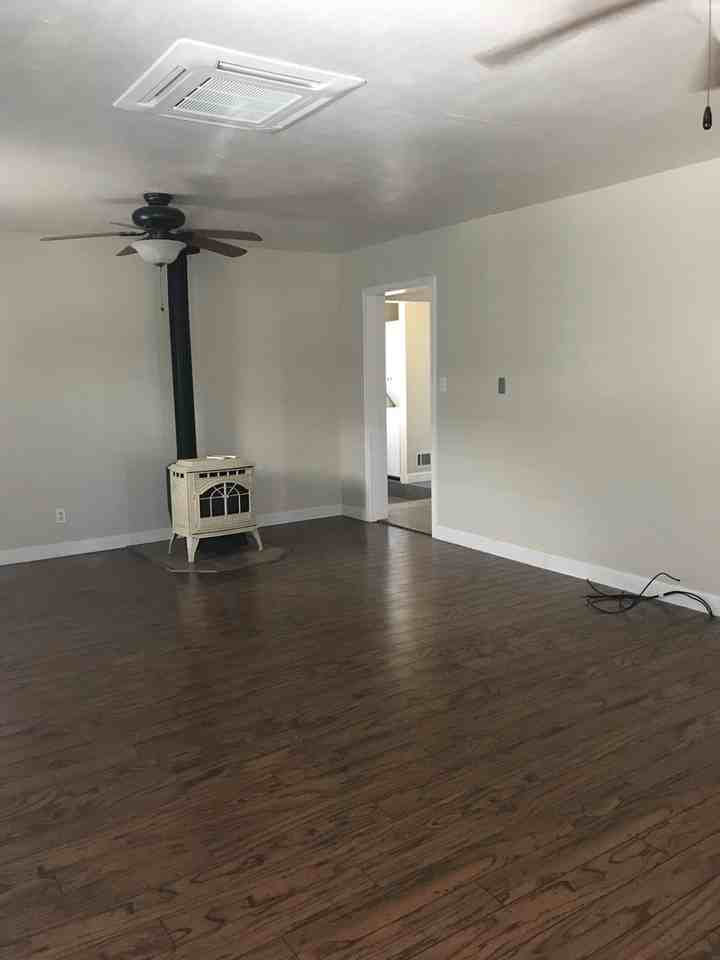 154 Center St - Photo 3 of 13