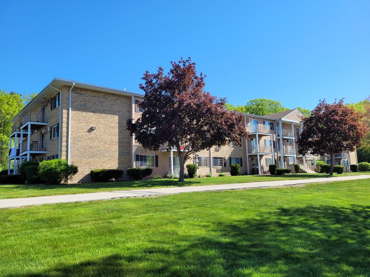 377 Huse Road #3 - Photo 2 of 12