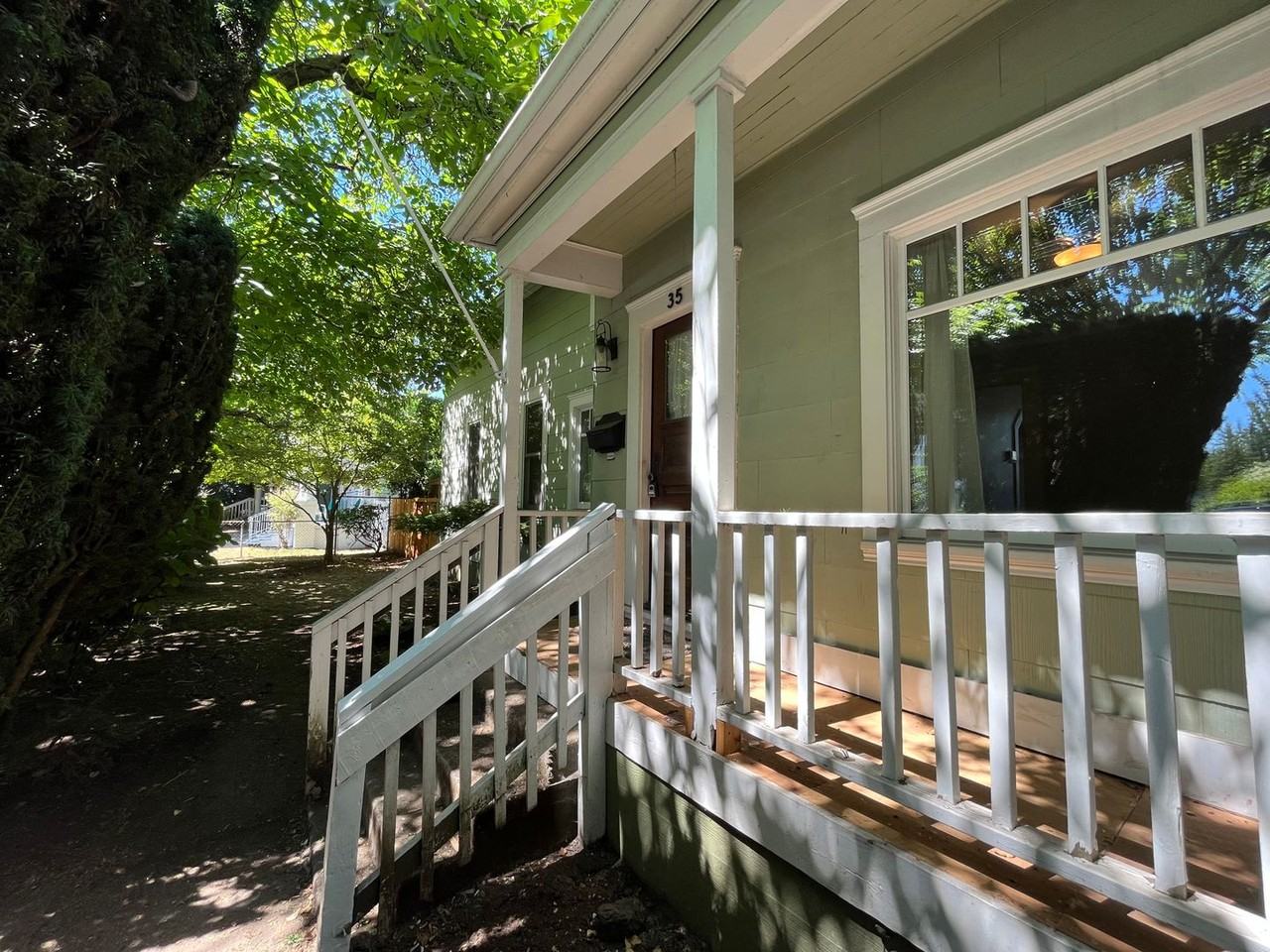 35 Ne Fremont St - Photo 2 of 34