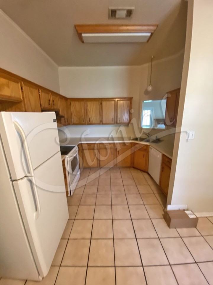 4401 Colby Dr - Photo 2 of 11