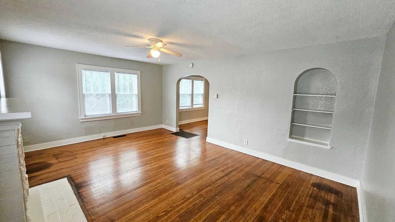1136 N Villa Ave - Photo 3 of 21