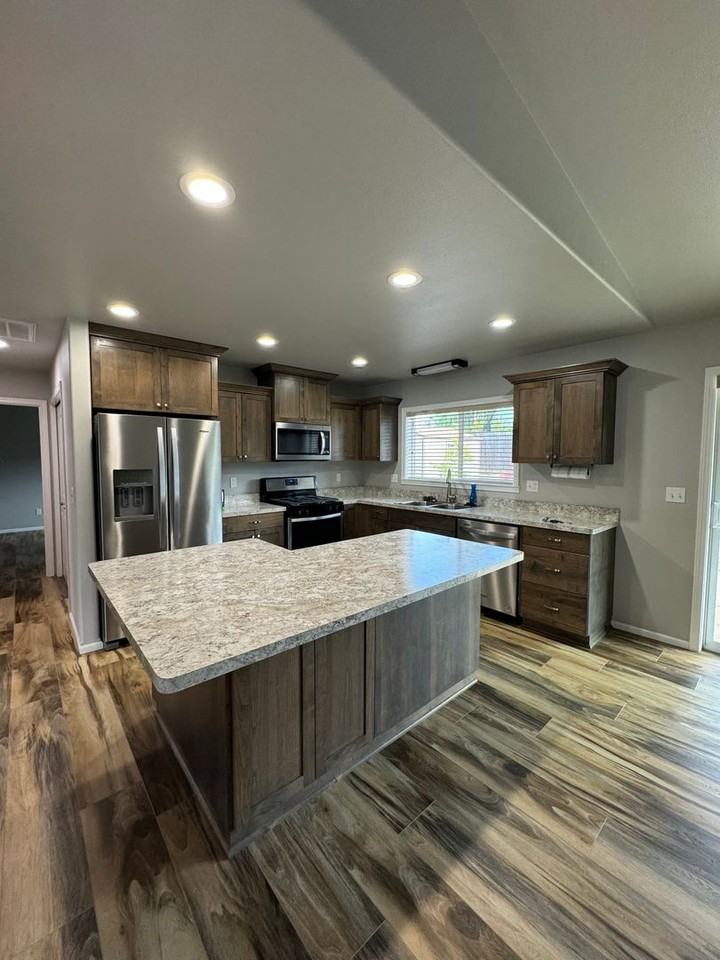 207 Addison Ave - Photo 4 of 16