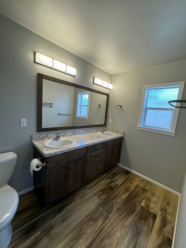 207 Addison Ave - Photo 7 of 16