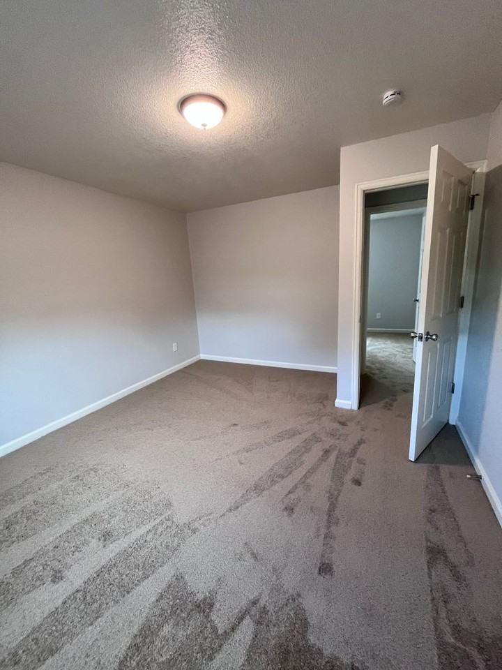 3400 E 119th St - Photo 5 of 19