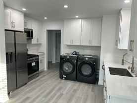 Kingman Ave. Cottages - Photo 1 of 1