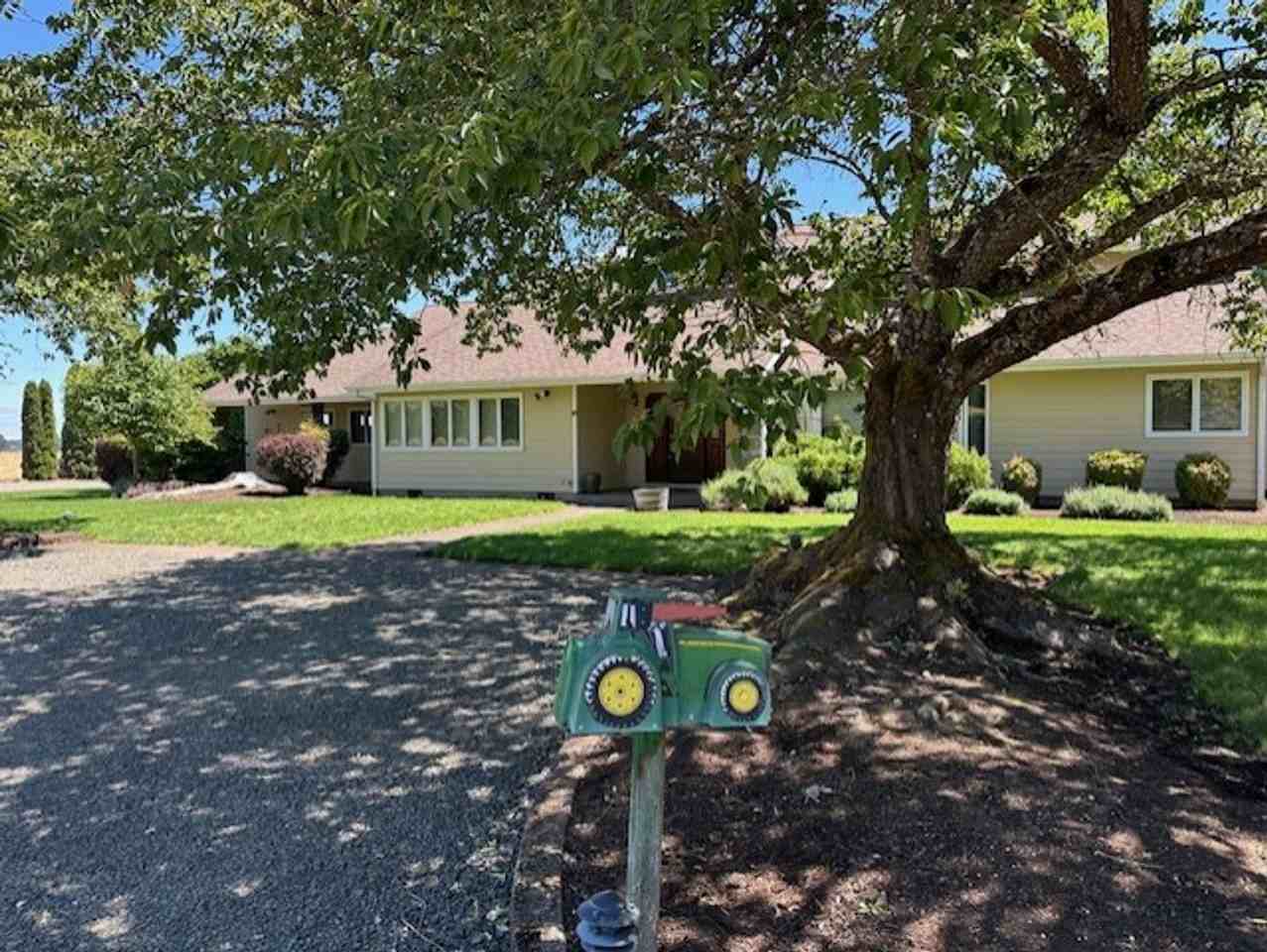 24425 Oregon Highway 99 - Photo 2 of 38