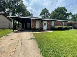 featured image of 6467 Oak Valley Dr