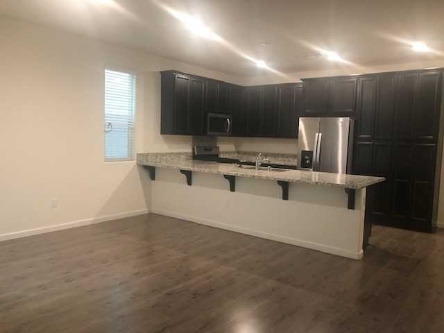 11018 International Dr - Photo 2 of 10
