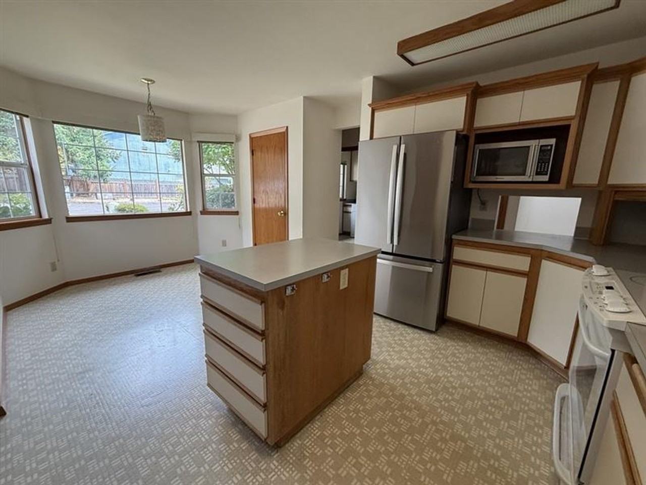 10366 Sw Riley Ct - Photo 3 of 13