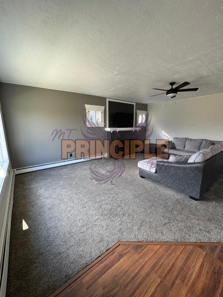 1147 Steele St - Photo 2 of 15